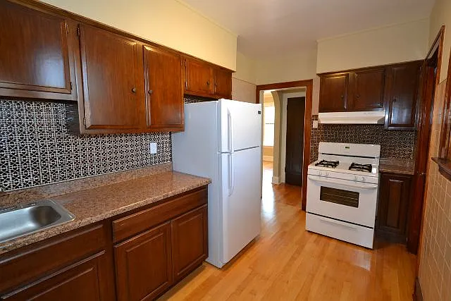 6326 N Artesian Ave #M01R — Photo 1