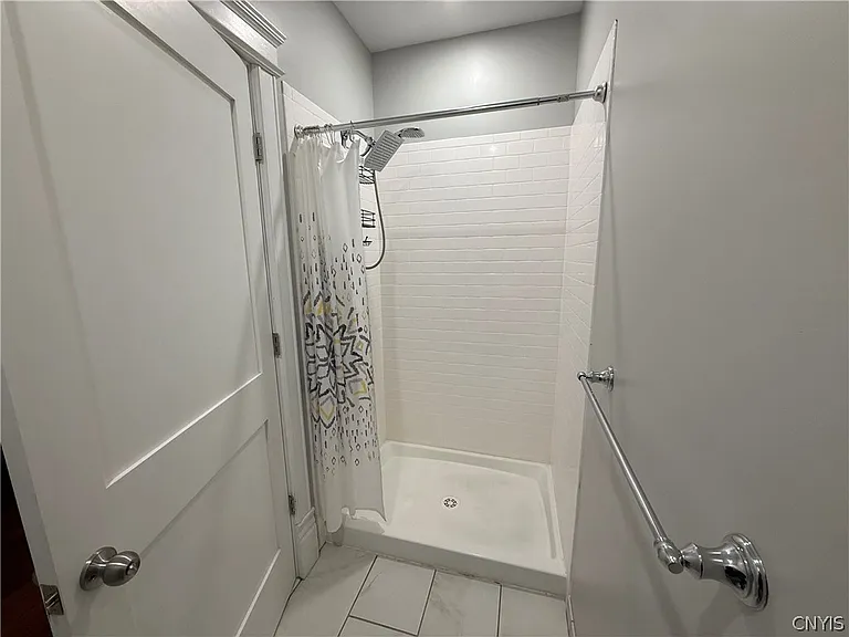 205 E Jefferson St #4A — Photo 13