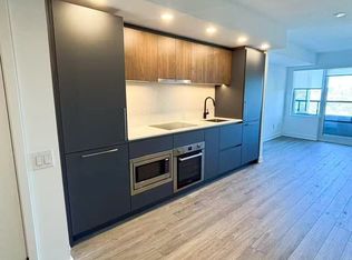 609 Sherbourne St #1305, Toronto, ON M4X 0A4