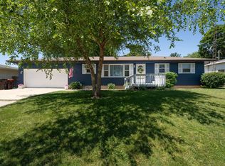 411 S Buchanan St, Heyworth, IL 61745