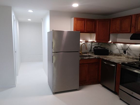 Kitchen and hallway ceiling lighting