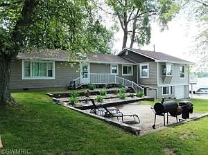 1st image of 27075 Curtis Dr