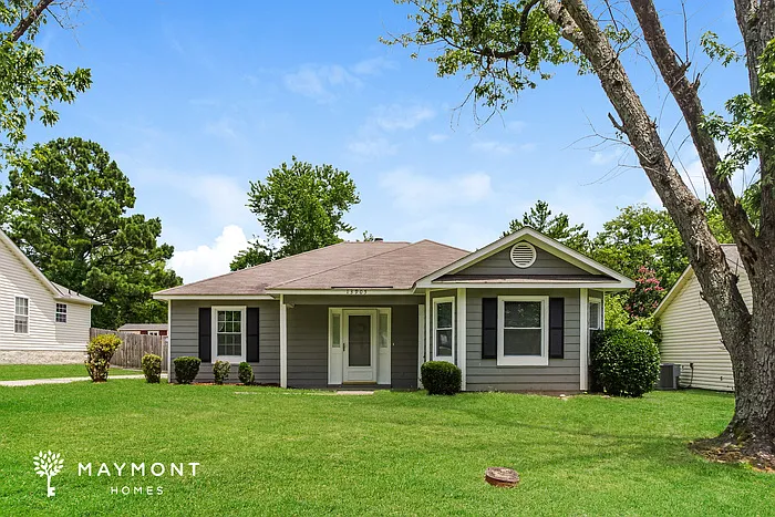3 bed, 2.0 bath, 1200 sqft, $1,545 — Photo 1