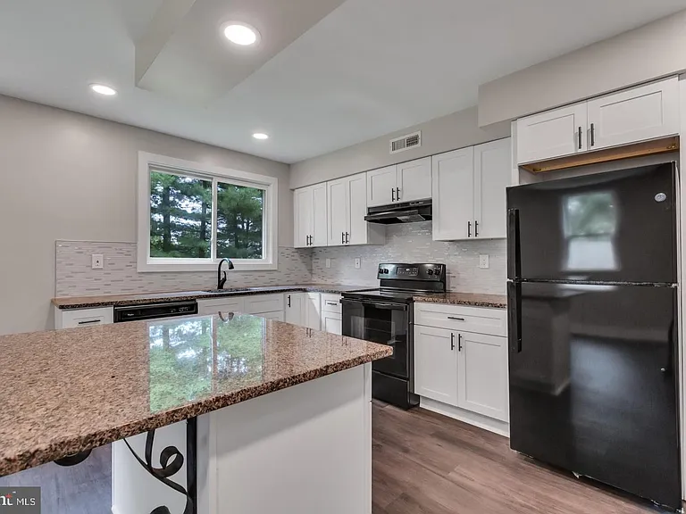 519 Linton Hill Rd — Photo 7