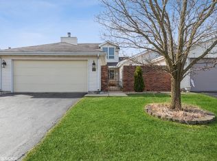 405 W Deerpath Dr, Schererville, IN 46375