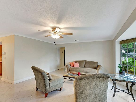 5th image of 2602 Duke Court