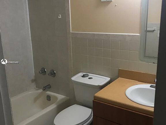 4th image of 300 NW 107th Ave APT 103