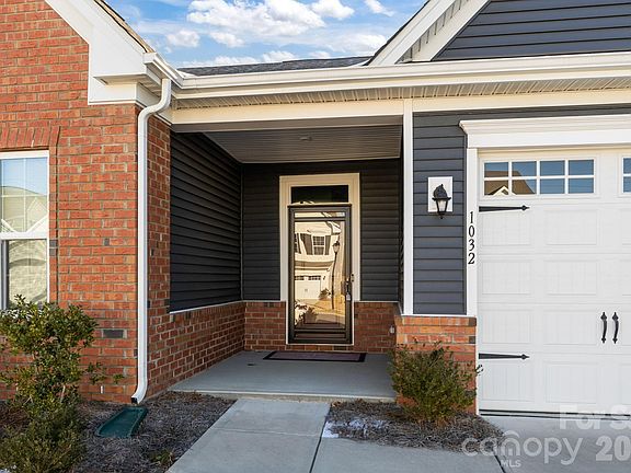 2nd image of 1032 Barnette Farm Ln