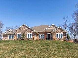 1705 Stillwater Pass, Cedar Rapids, IA 52403