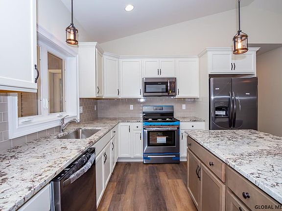 2nd image of 12 Gray Ln