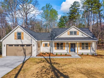 437 Falcons Lair West Dr, Walhalla, SC, 29691