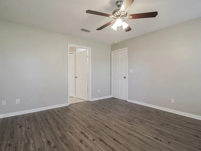 20411 Marlin St — Photo 10