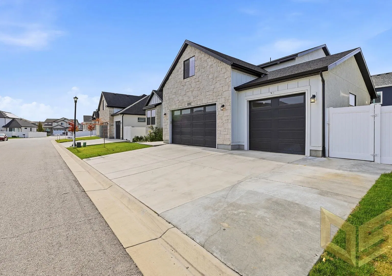 10926 S Glamis Dune Dr — Photo 2