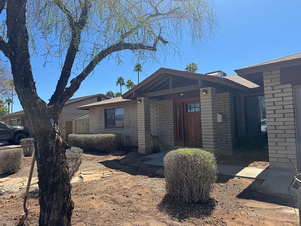 1st image of 2319 E Balboa Dr