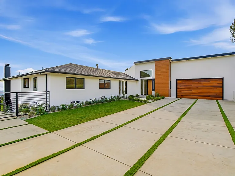 1764 E Loma Alta Dr — Photo 1