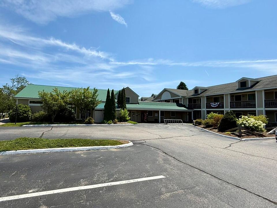 1st image of 733 Post Road #105