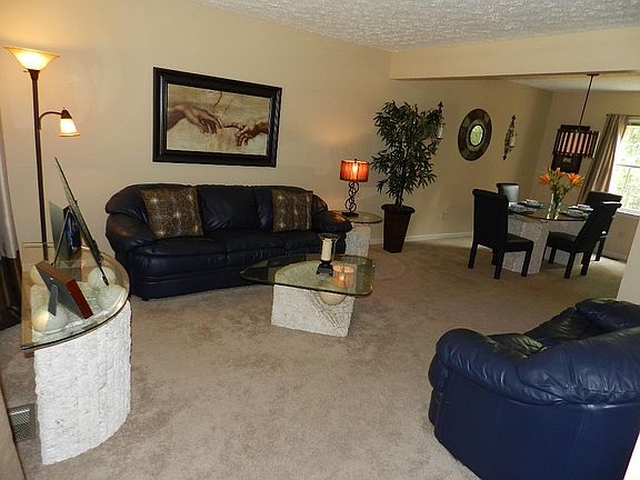 4th image of 4408 Cottendale Dr