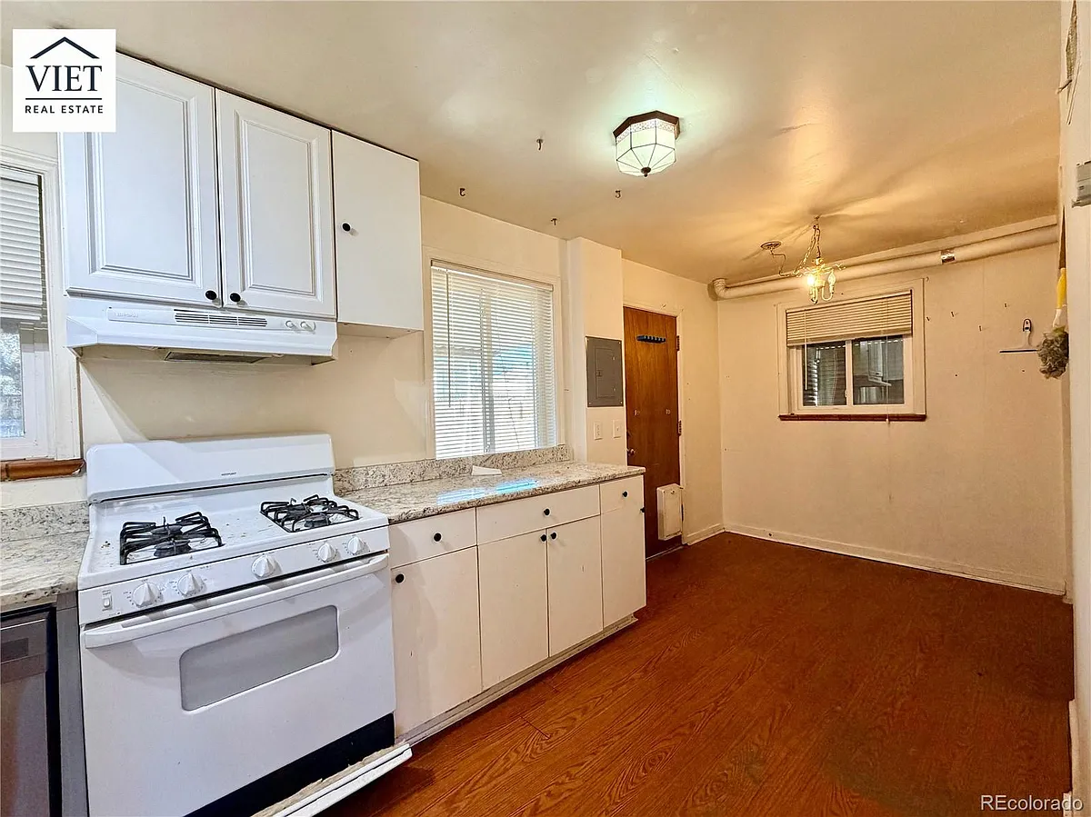 Building Photo - 1055 Leyden St