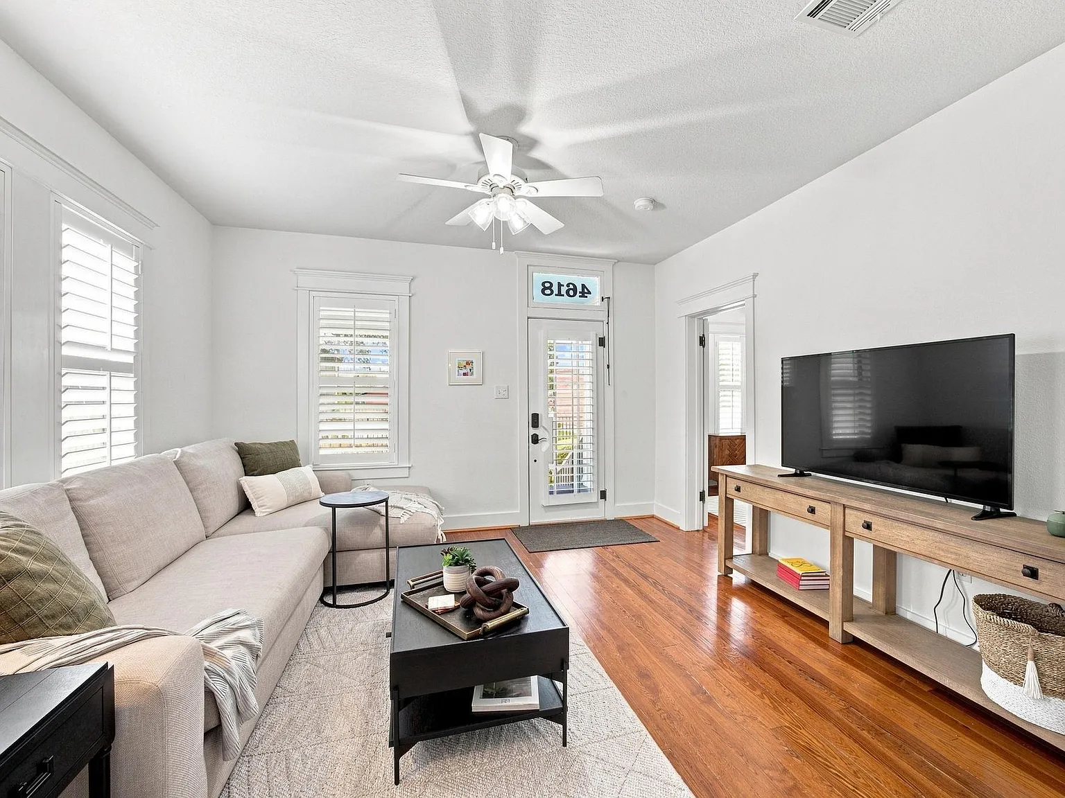 3 bed, 2.0 bath, 1148 sqft, $2,750 — Photo 4