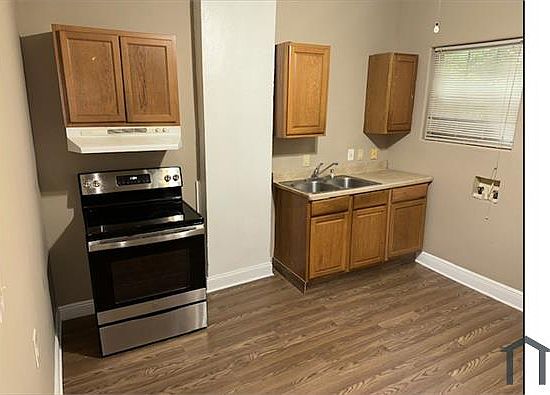 5th image of 2748 Verbena St