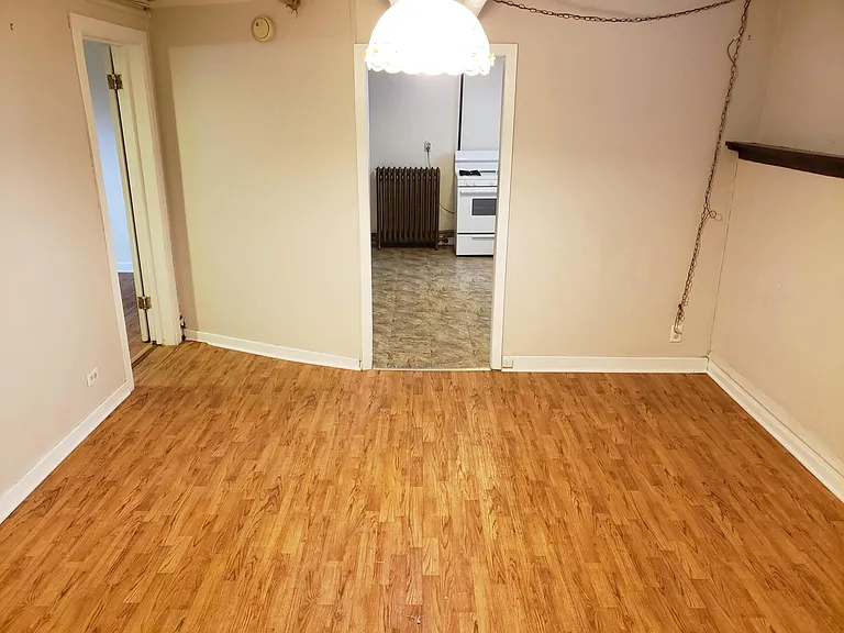 3745 N Keeler Ave #G — Photo 2