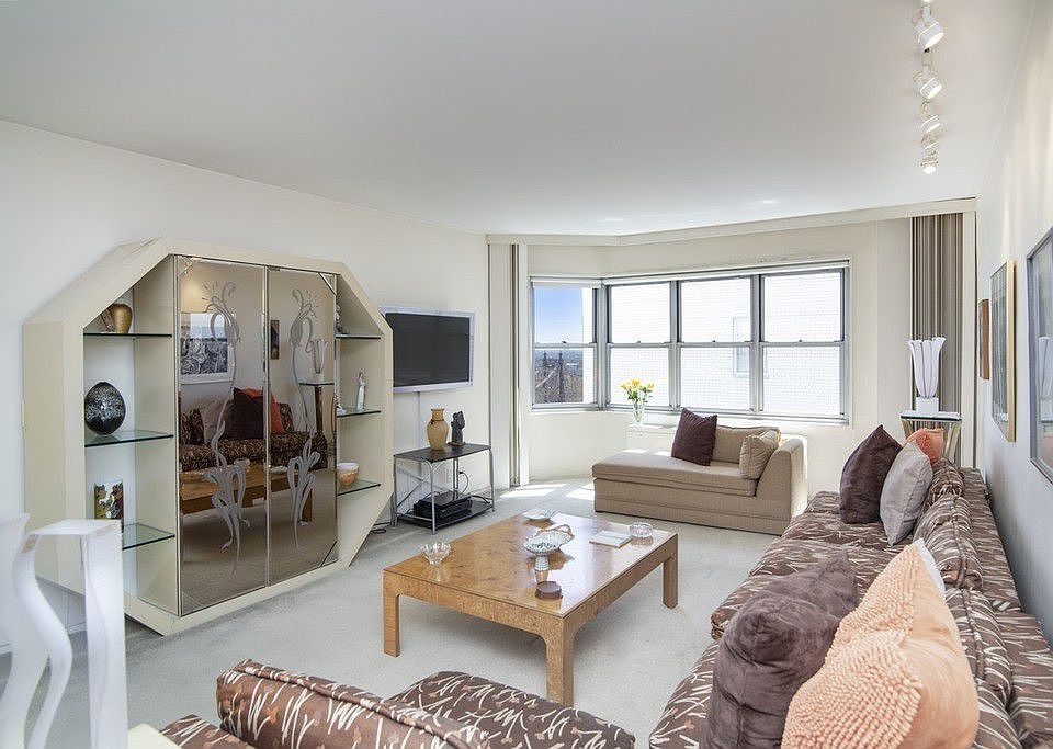1st image of 400 E 56th St APT 37J