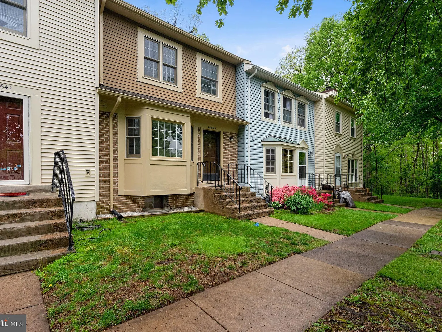 3 bed, 3.5 bath, 1531 sqft, $2,700 — Photo 2