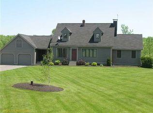 955 Lakeview Dr, China, ME 04358