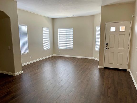 4th image of 44665 Vail Oak Rd
