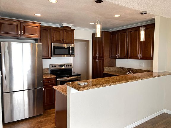 5th image of 18000 Coastline Dr APT 10