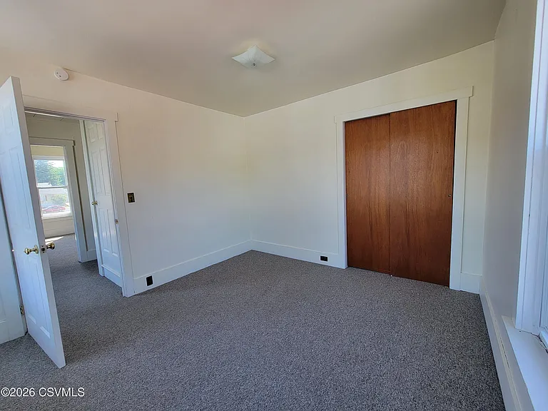 995 Center Ave — Photo 26