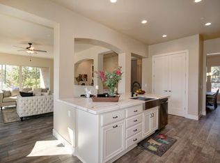 2842 Sevilla Ln, Sacramento, CA 95864