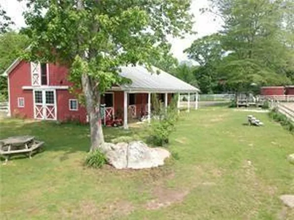 360 Hillsdale Rd, Richmond, RI 02892