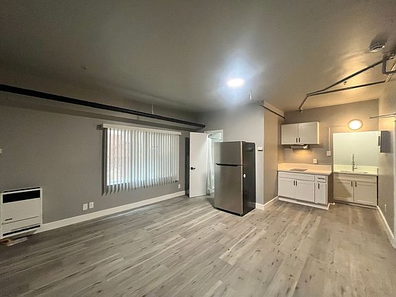 2nd image of 170 S Mountain View Ave APT 4