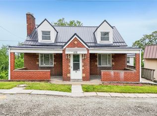 102 Payne Hill Rd, Clairton, PA 15025