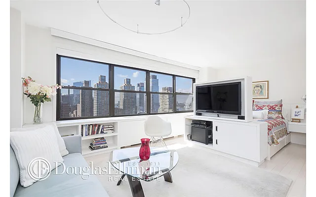 Sold by Douglas Elliman | media 4