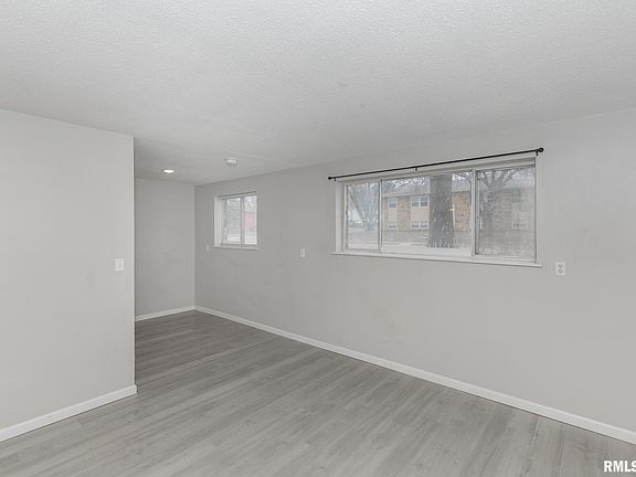 3rd image of 3536 Heatherton Dr