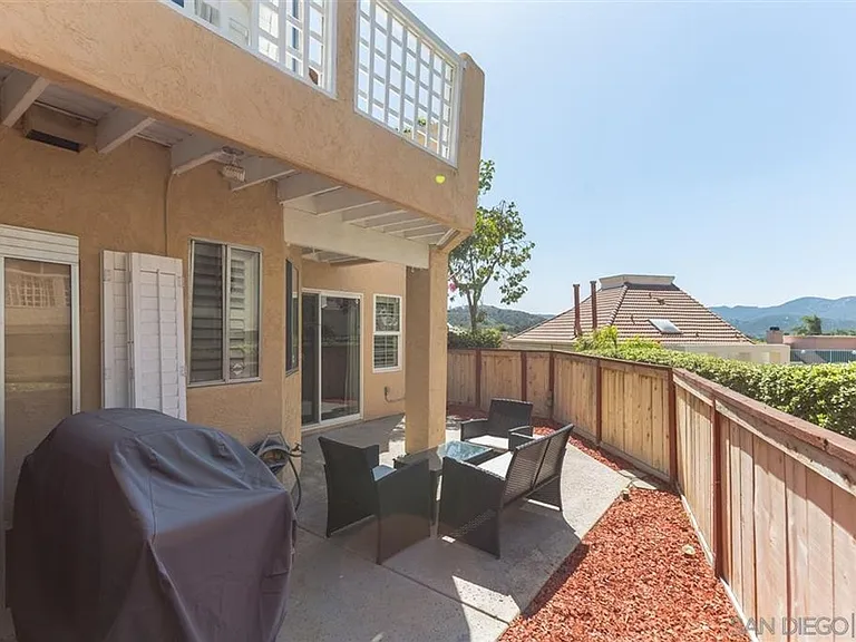 12049 Calle De Montana #201-EL — Photo 22