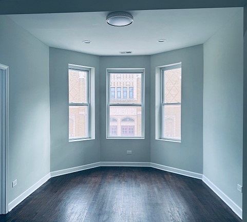 5th image of 2914 W Polk St #2
