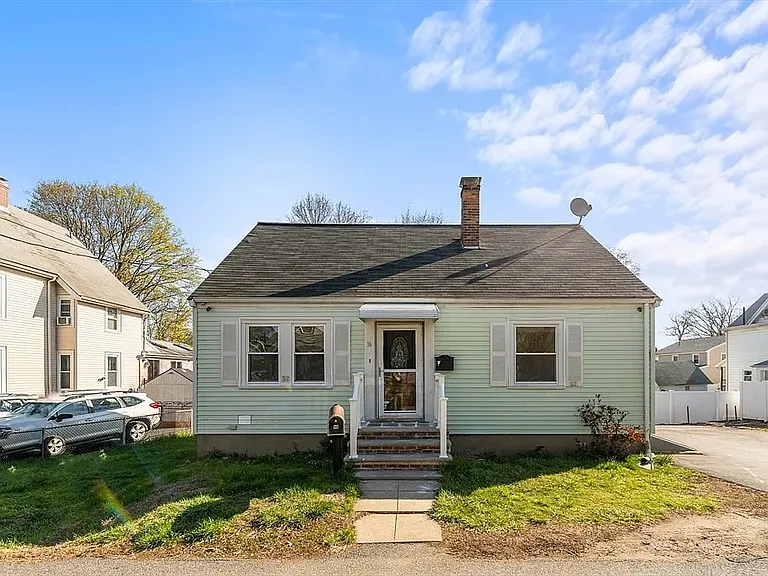 16 Lowell Ave — Photo 1