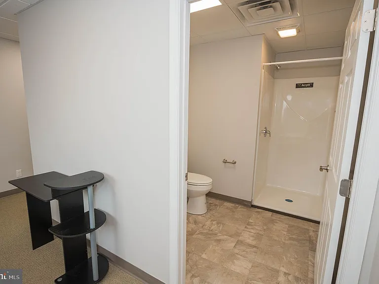 123 Bateman St #4-409B — Photo 37