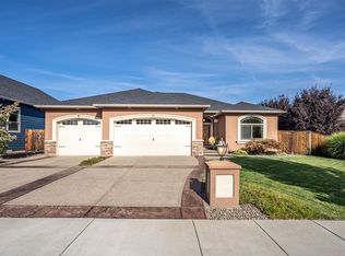 2835 Farmington Ave, Medford, OR 97504