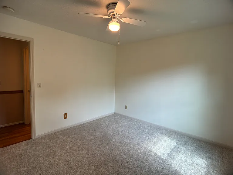 6400 Belmont Park Ct — Photo 28