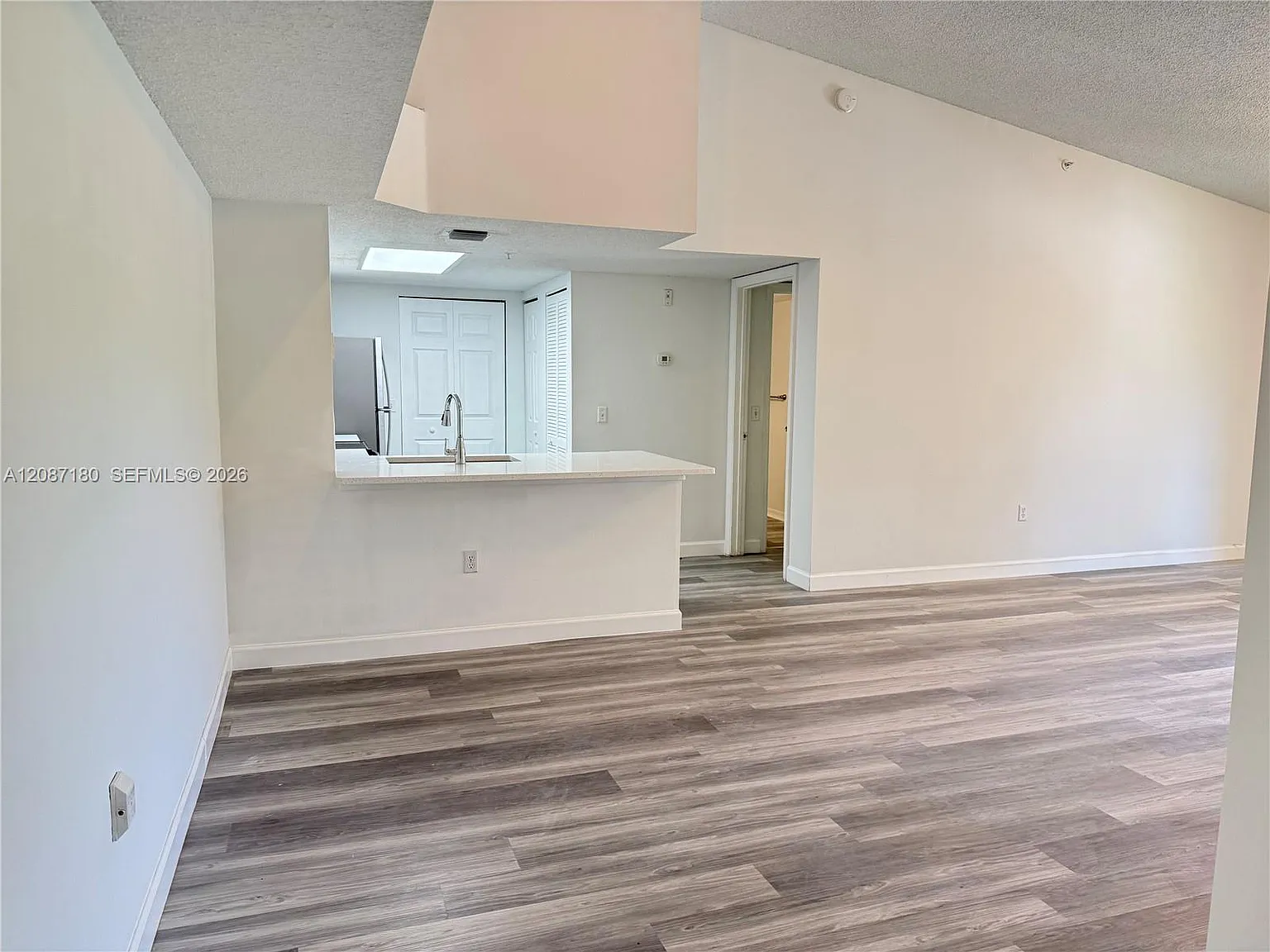 Evergreen Lakes Condo — Photo 2