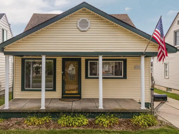 13311 Castle St, Southgate, MI 48195