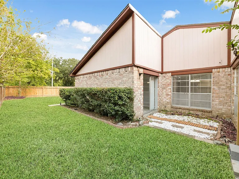 10522 Northview Dr — Photo 35