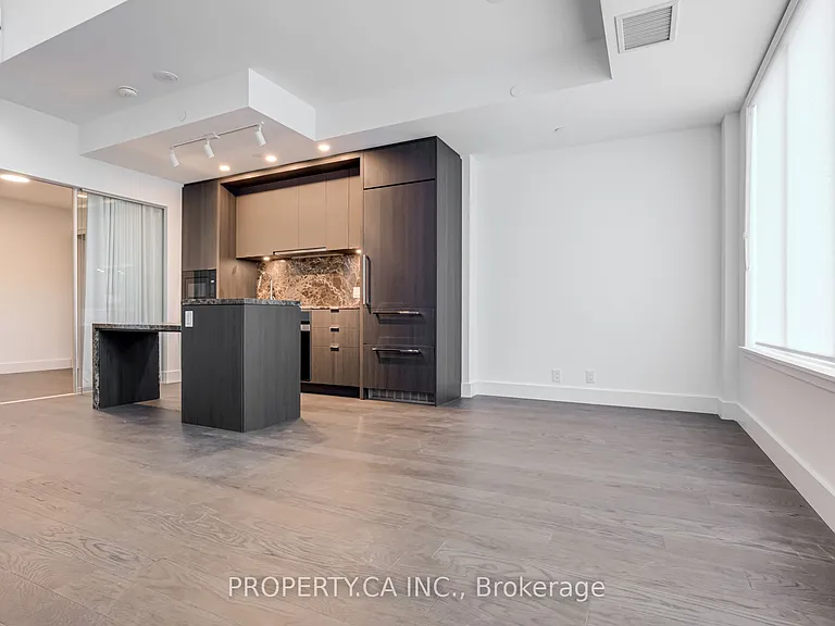 6 Greenbriar Rd #106 — Photo 17
