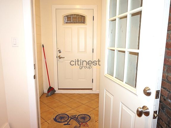 3rd image of 486 4th Ave #Duplex