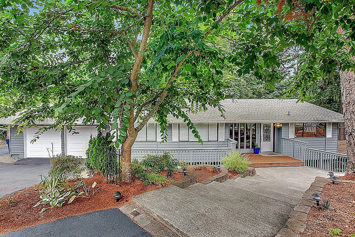 8914 118th Ave SE photo 1