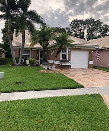 2nd image of 12882 W Hampton Lakes Circle